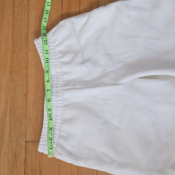 Nike Air Kids Standard Fit Taper Leg Regular Length Fleece White Jogger Size M - Picture 11 of 11